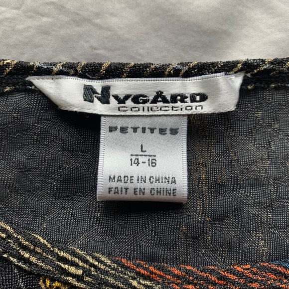 2/$30 Nygard 3/4 sleeve top. - Picture 3 of 5